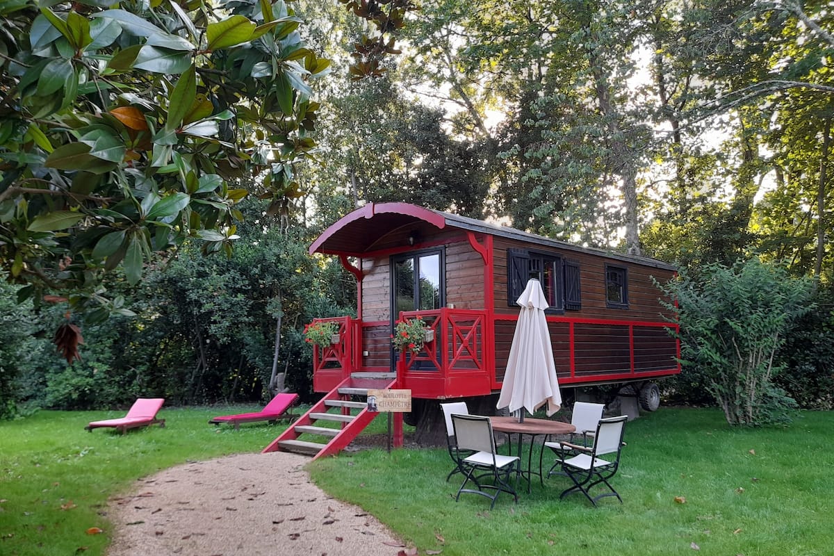 Stacaravan (Caravan Champetre) | 1 slaapkamer, luxe beddengoed, geluiddichte muren