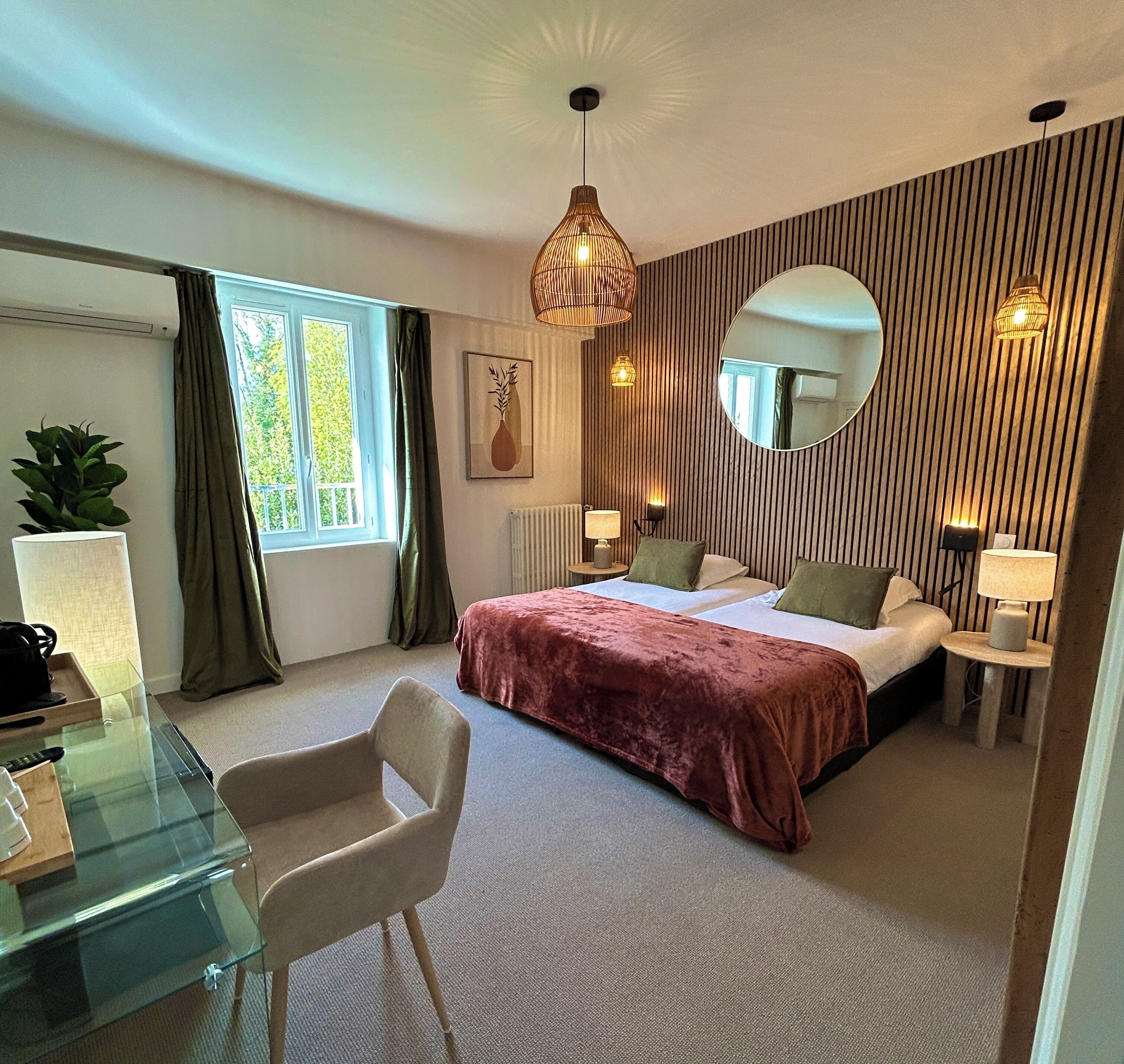 컴포트 트윈룸, 정원 전망 | 고급 침구, 방음 설비, 다리미/다리미판, 무료 WiFi