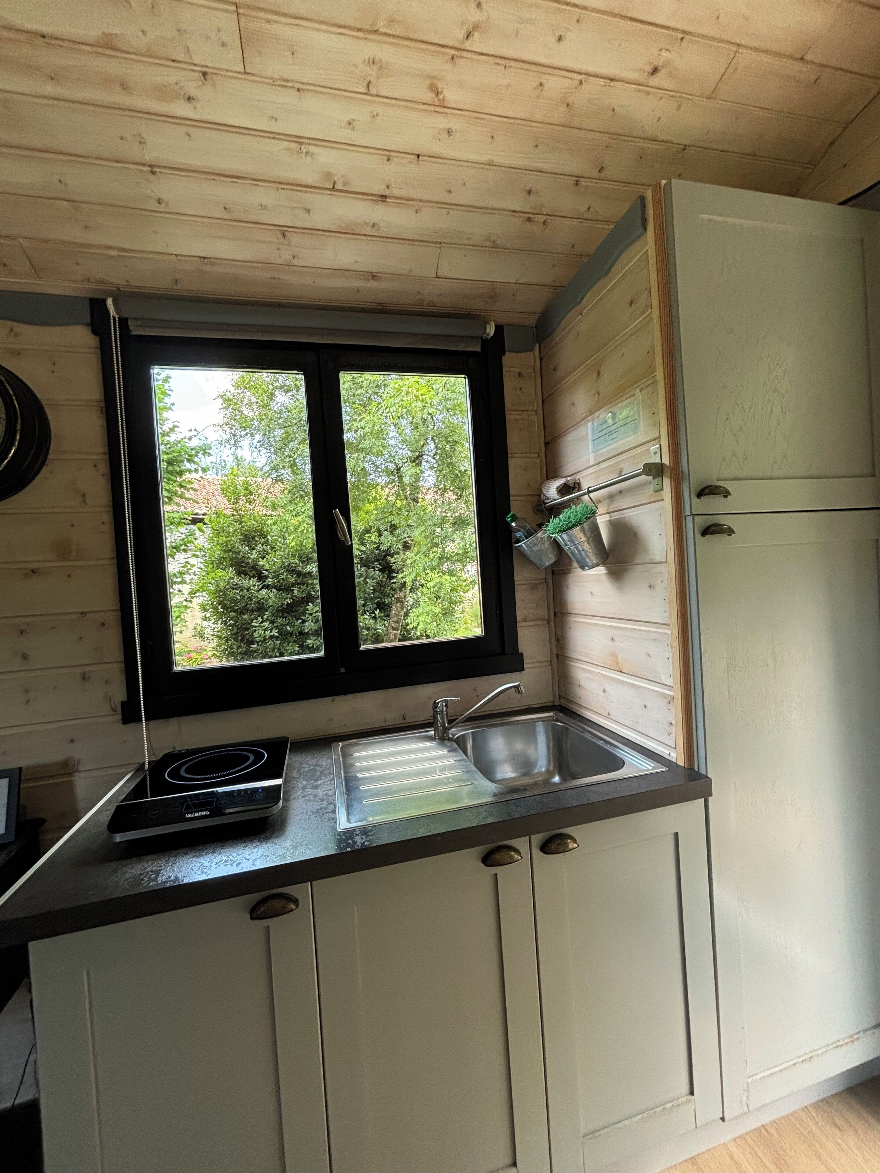 mobile home (caravan chic) | private kitchen | fridge, espresso maker, coffee/tea maker, electric kettle