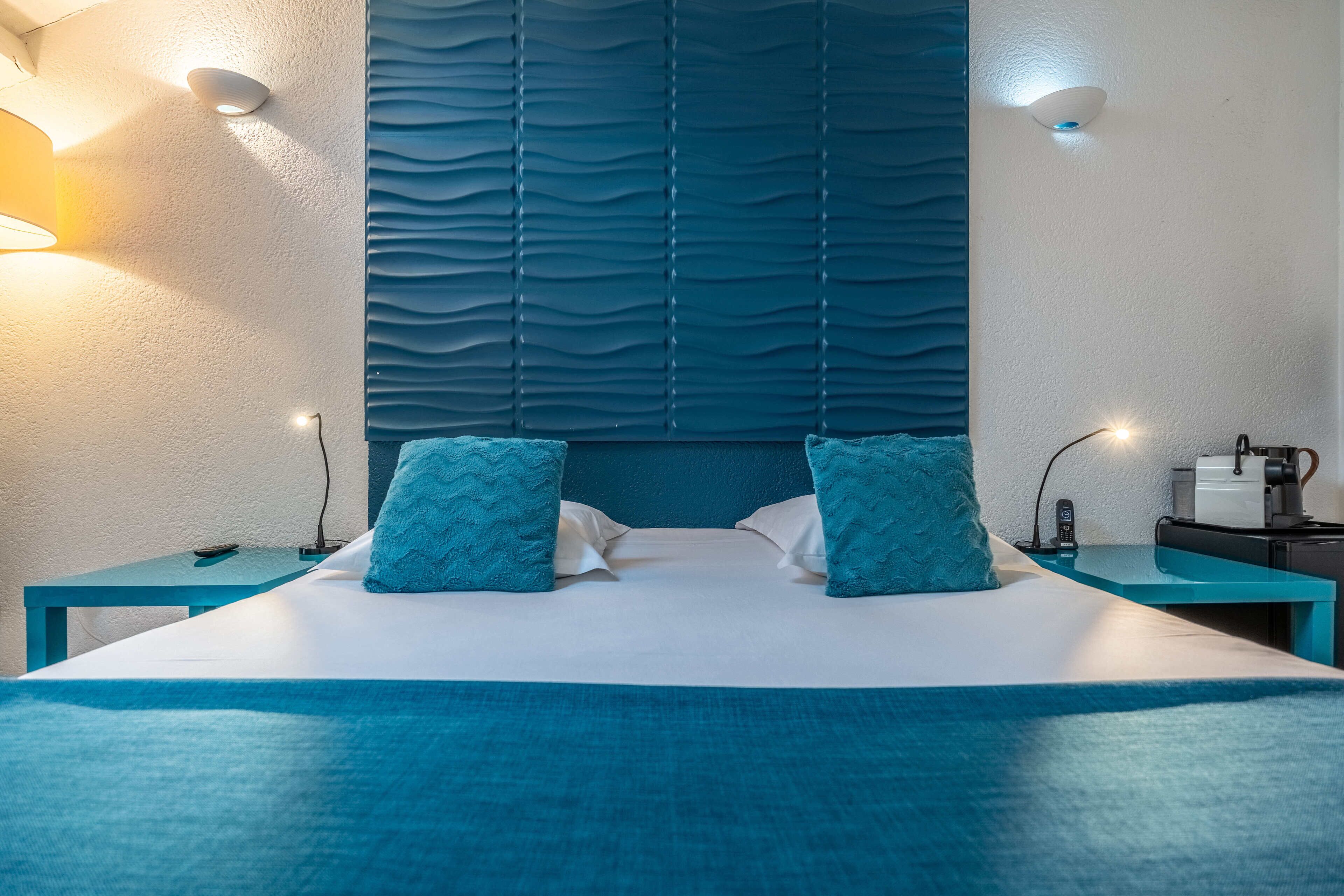 Premium bedding, soundproofing, iron/ironing board, free WiFi