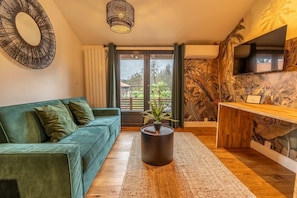 Chambre Duplex | Bộ đồ giường cao cấp, phòng cách âm, bàn ủi/dụng cụ ủi quần áo