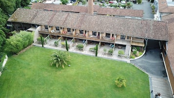 Habitación, vista al río | Áreas de la propiedad