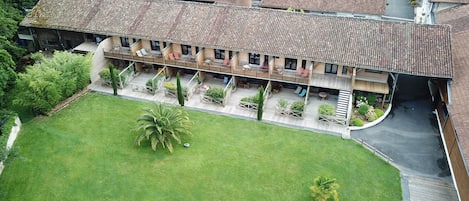 Room River View | Property grounds