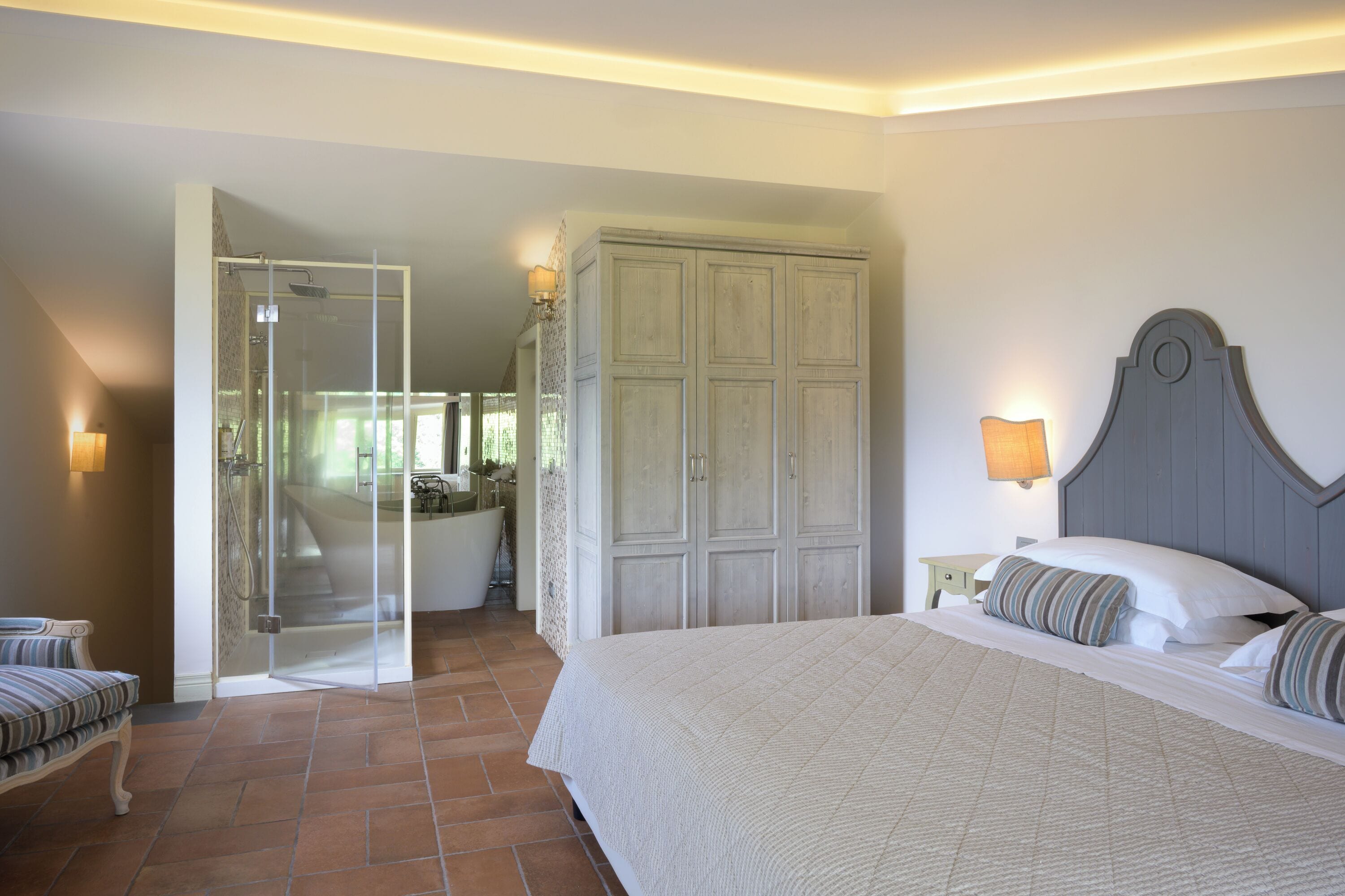Wellness Suite King, Panoramic, Annex Building | Ropa de cama de alta calidad, minibar, caja fuerte y escritorio