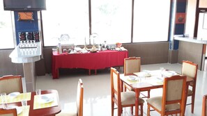 Restaurant - Express Inn Coronado Hotel & Camping (Las Lajas)