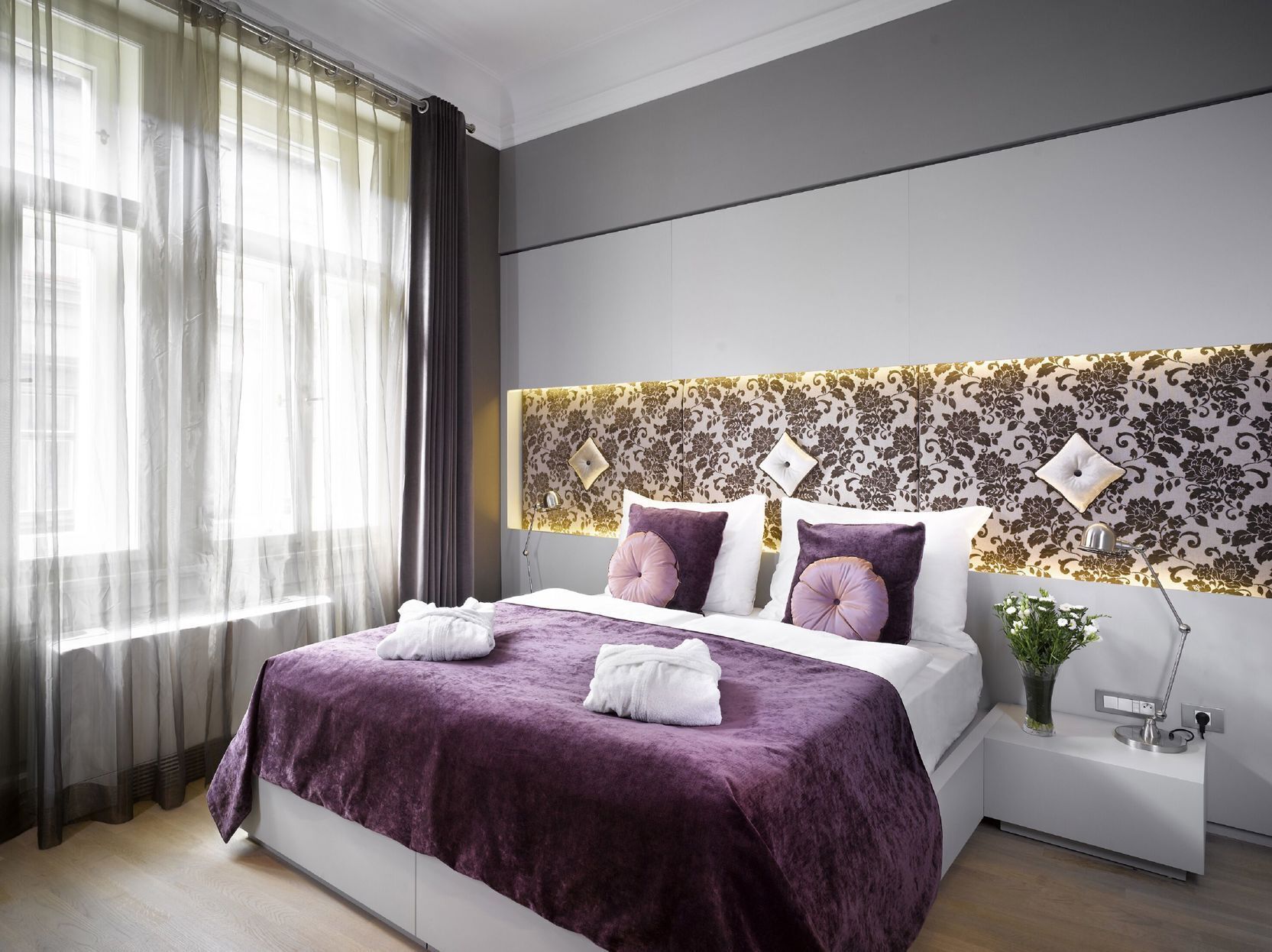 Hypo-allergenic bedding, memory foam beds, free minibar, in-room safe