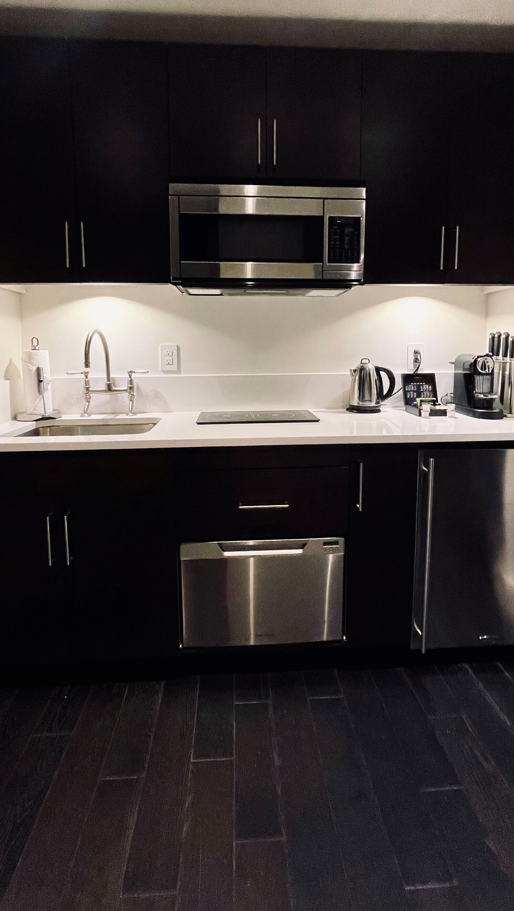 Espresso maker, coffee/tea maker, electric kettle, toaster