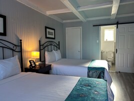 Standard Room, 2 Double Beds