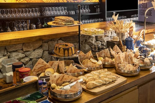 Daily buffet breakfast for a fee