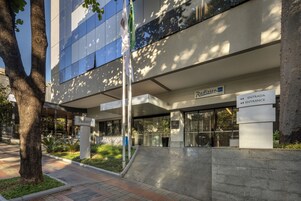 Fachada da propriedade