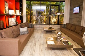 Sala de estar en el lobby