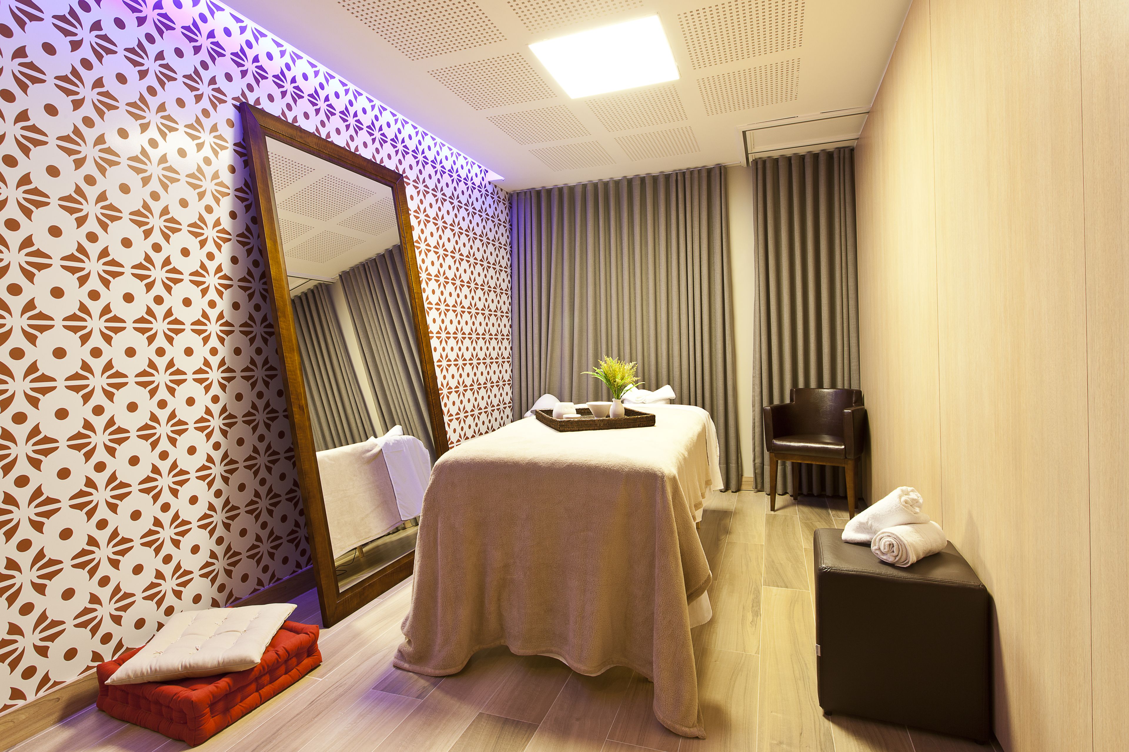 couples treatment room(s)