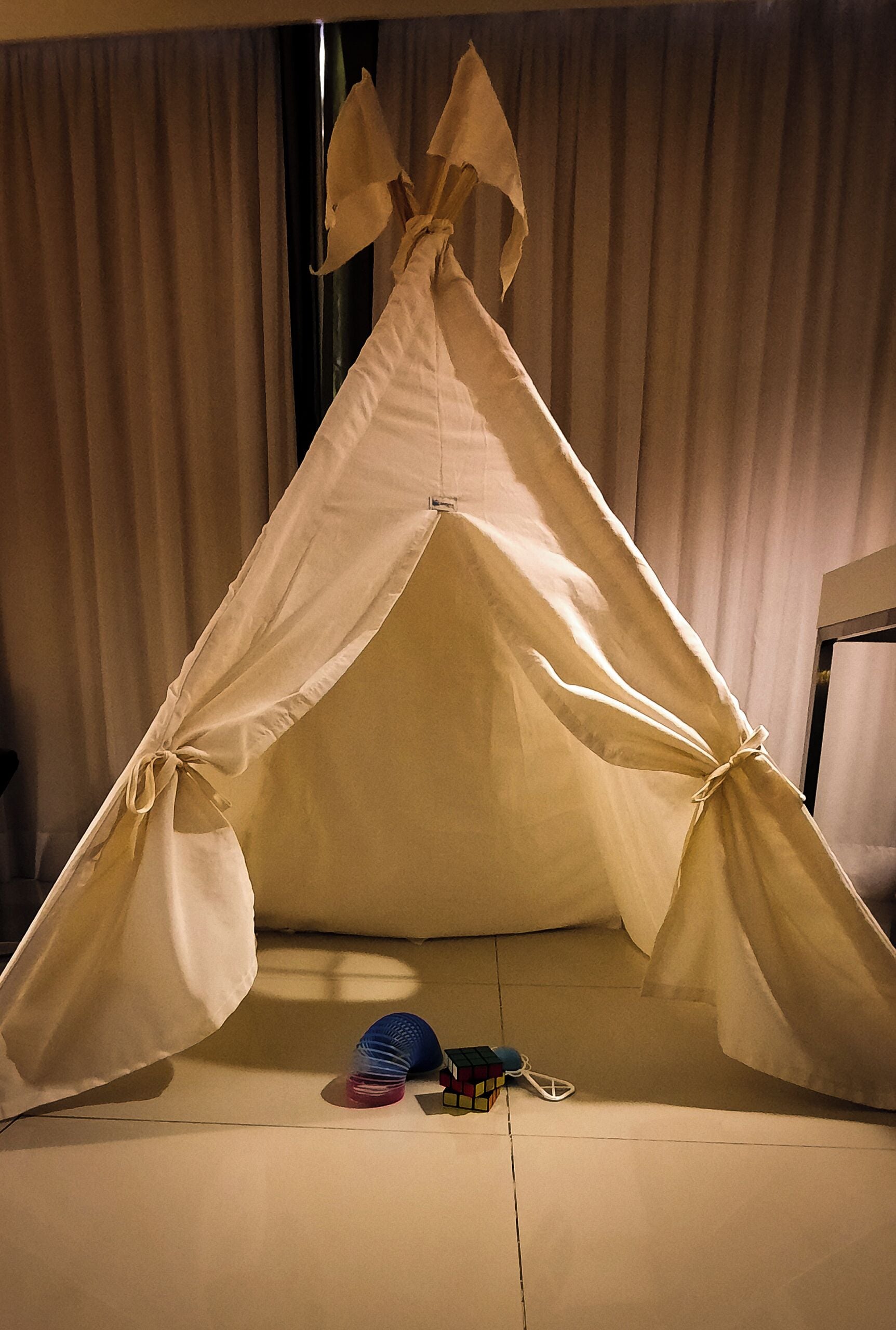 family room, multiple beds | 1 bedroom, minibar, in-room safe, desk