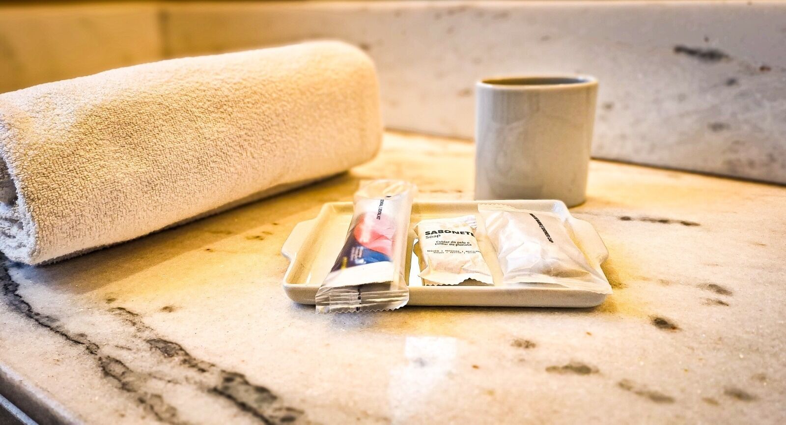 executive room | bathroom | shower, free toiletries, hair dryer, towels