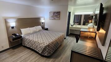 Phòng Tiêu chuẩn, 1 giường cỡ king, không hút thuốc, tủ lạnh & lò vi sóng | Nệm cao su hoạt tính (memory foam), bàn