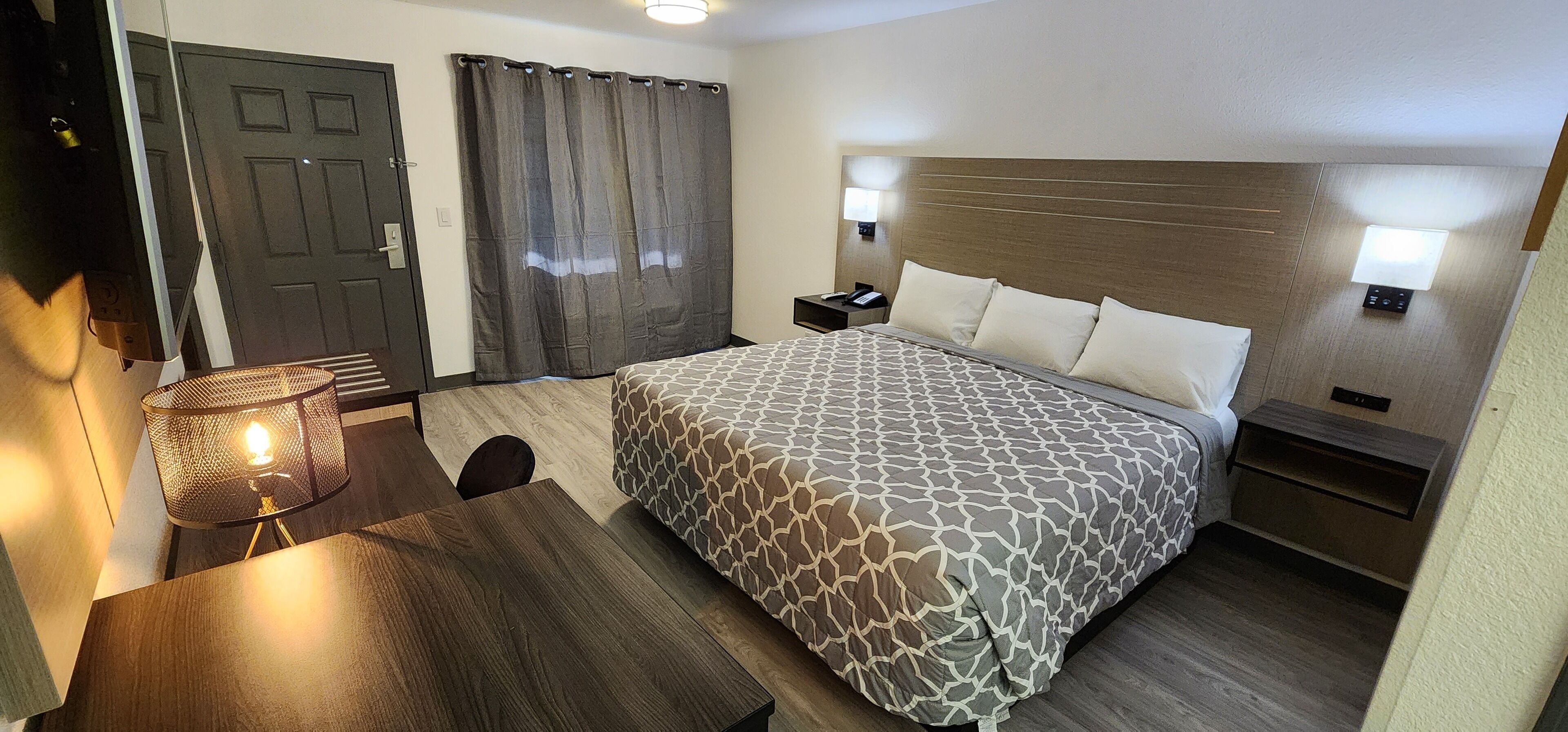 Phòng Tiêu chuẩn, 1 giường cỡ king, không hút thuốc, tủ lạnh & lò vi sóng | Nệm cao su hoạt tính (memory foam), bàn 