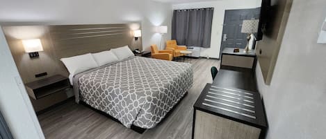 Deluxe Room, 1 King Bed, Non Smoking, Refrigerator & Microwave