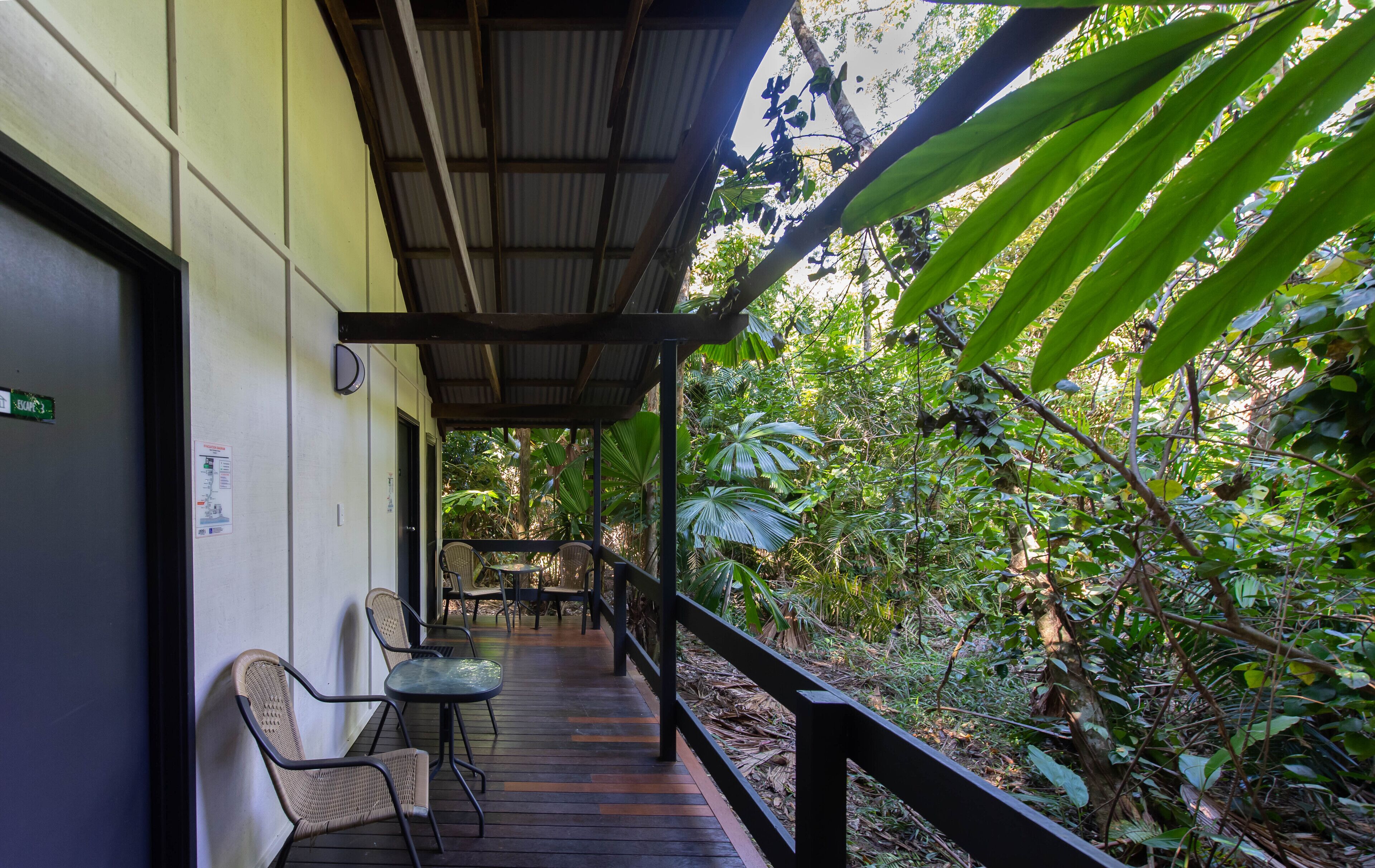 cabin (rainforest - escape) | living area