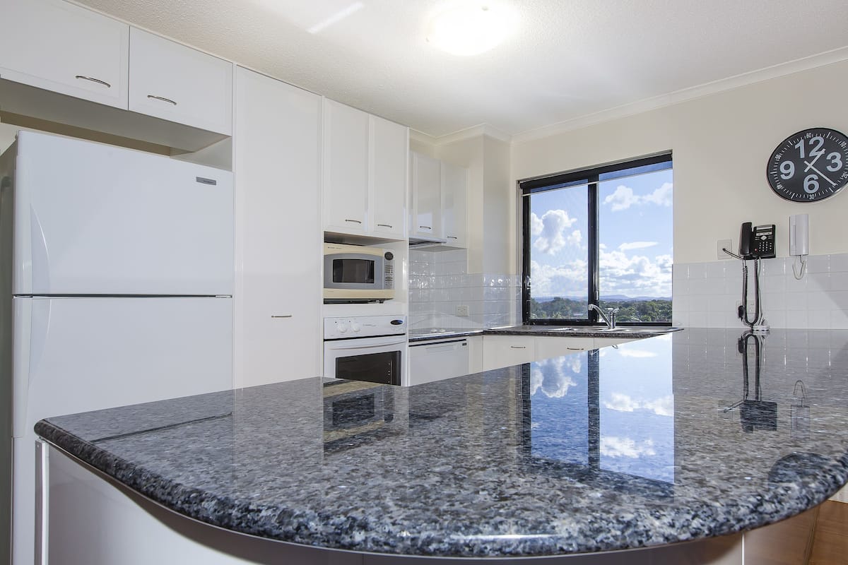 Departamento, 1 habitación | Cocina privada | Refrigerador con congelador, microondas, horno y parrilla de estufa