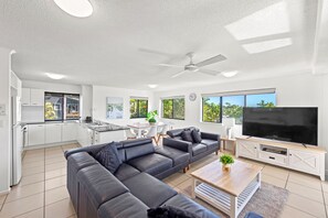 55-inch flat-screen TV with digital channels, TV - The Mirage Alexandra Headland (Alexandra Headland)