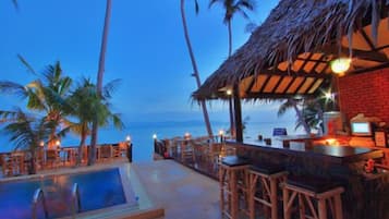 Poolside bar