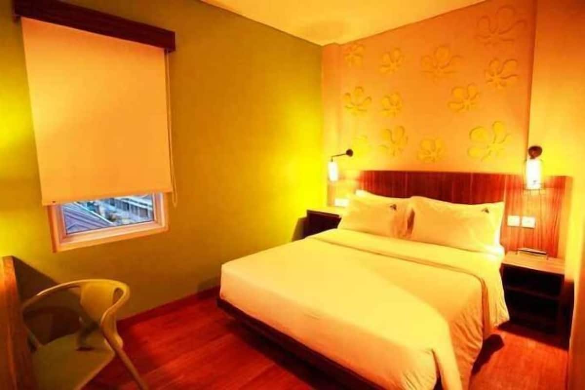 In-room safe, soundproofing, free WiFi, wheelchair access