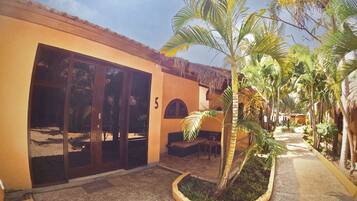 Fachada de la propiedad