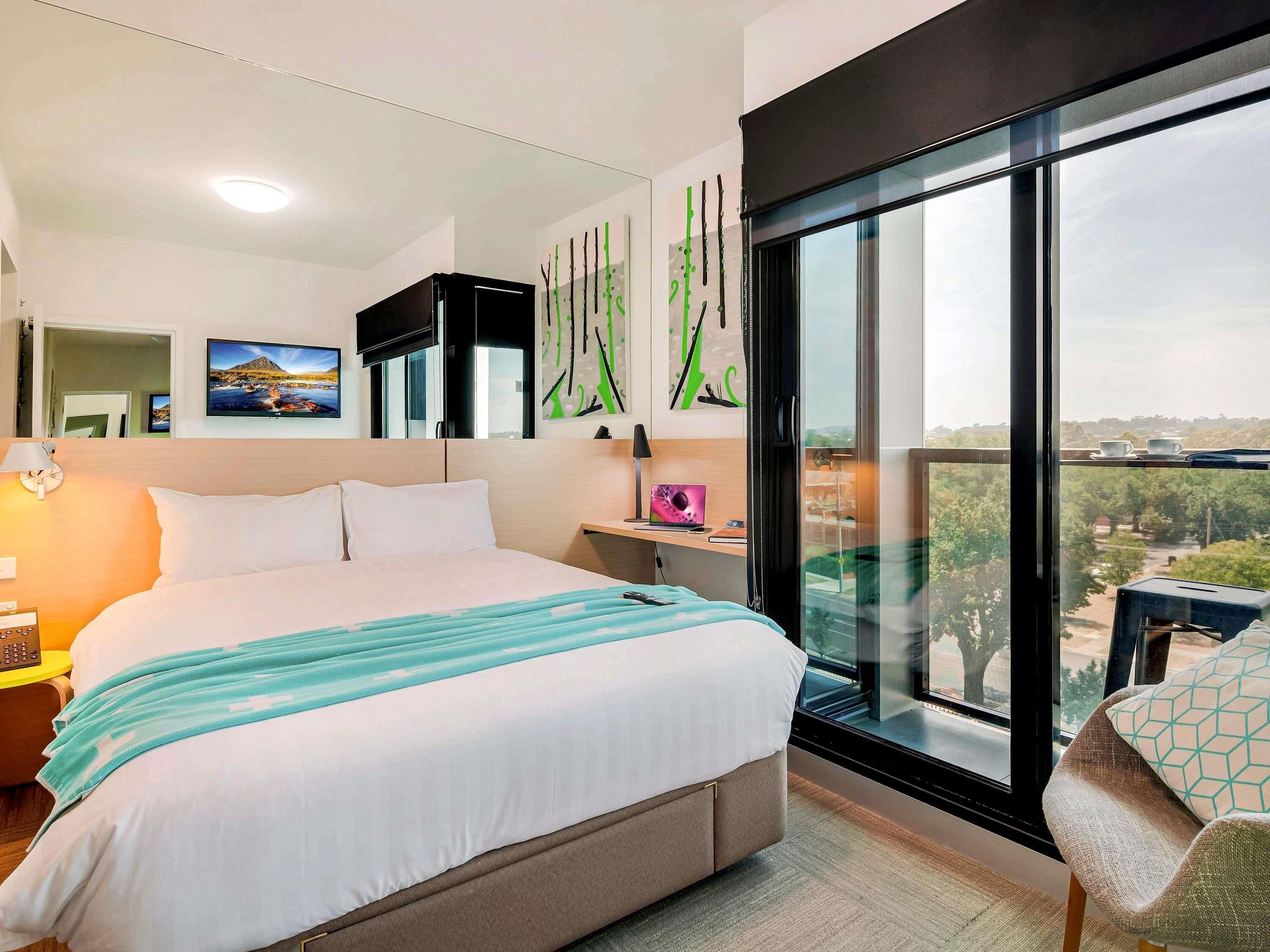 Superior Double Room, 1 Double Bed, Balcony | Minibar, in-room safe, individually decorated, individually furnished