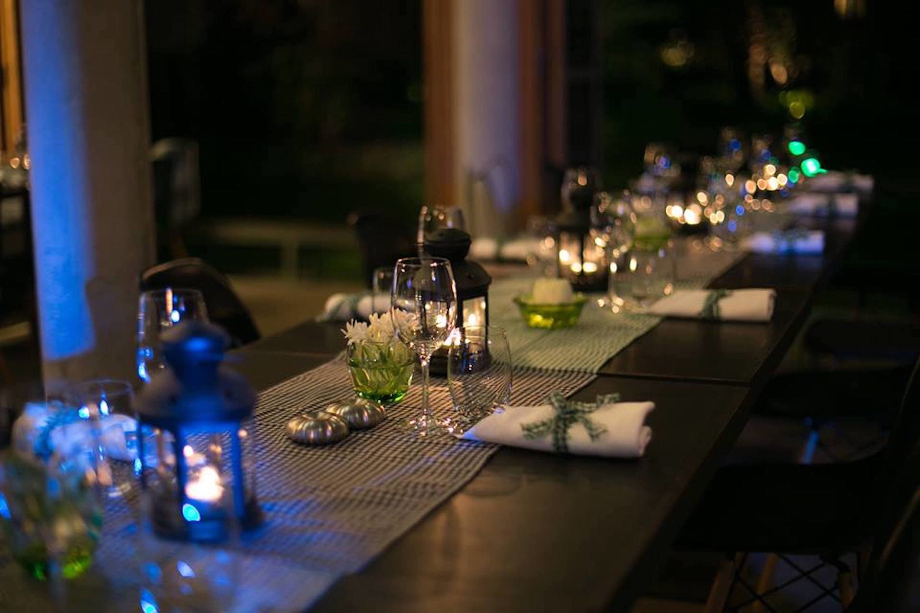 breakfast, lunch, dinner served; international cuisine, pool views