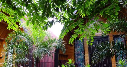 Banana Leaf Bungalows