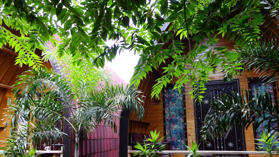 Banana Leaf Bungalows