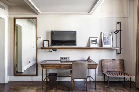 The Bank Hotel Istanbul, a Member of Design Hotels Special Class - Image 79