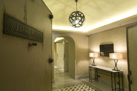 The Bank Hotel Istanbul, a Member of Design Hotels Special Class - Image 131