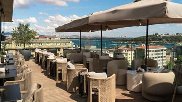 Bar (en la propiedad)