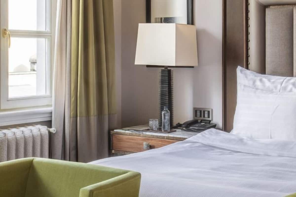 1 bedroom, minibar, in-room safe, desk