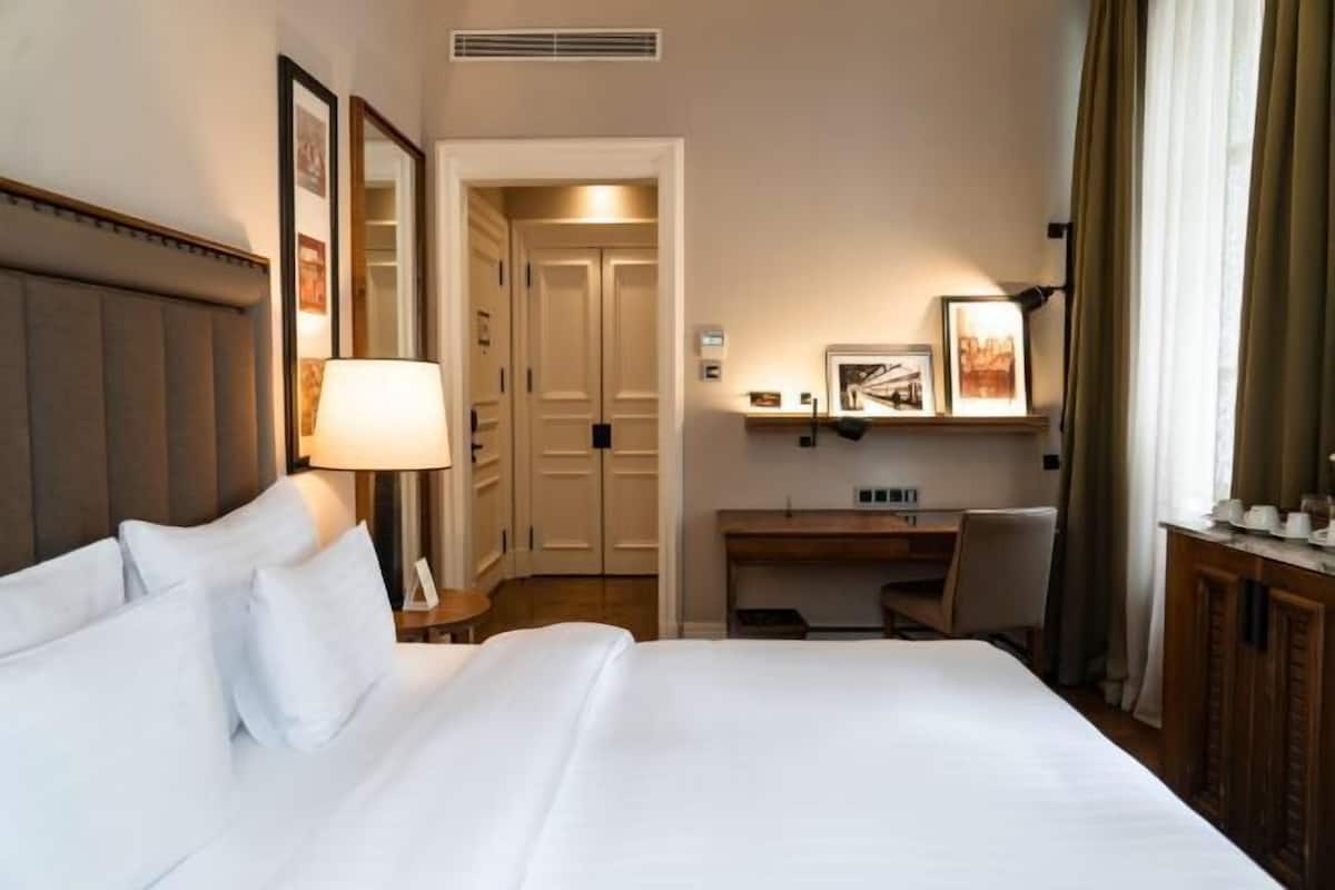 1 bedroom, minibar, in-room safe, desk