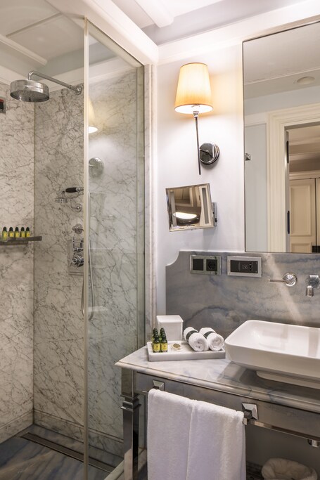 The Bank Hotel Istanbul, a Member of Design Hotels Special Class - Image 140