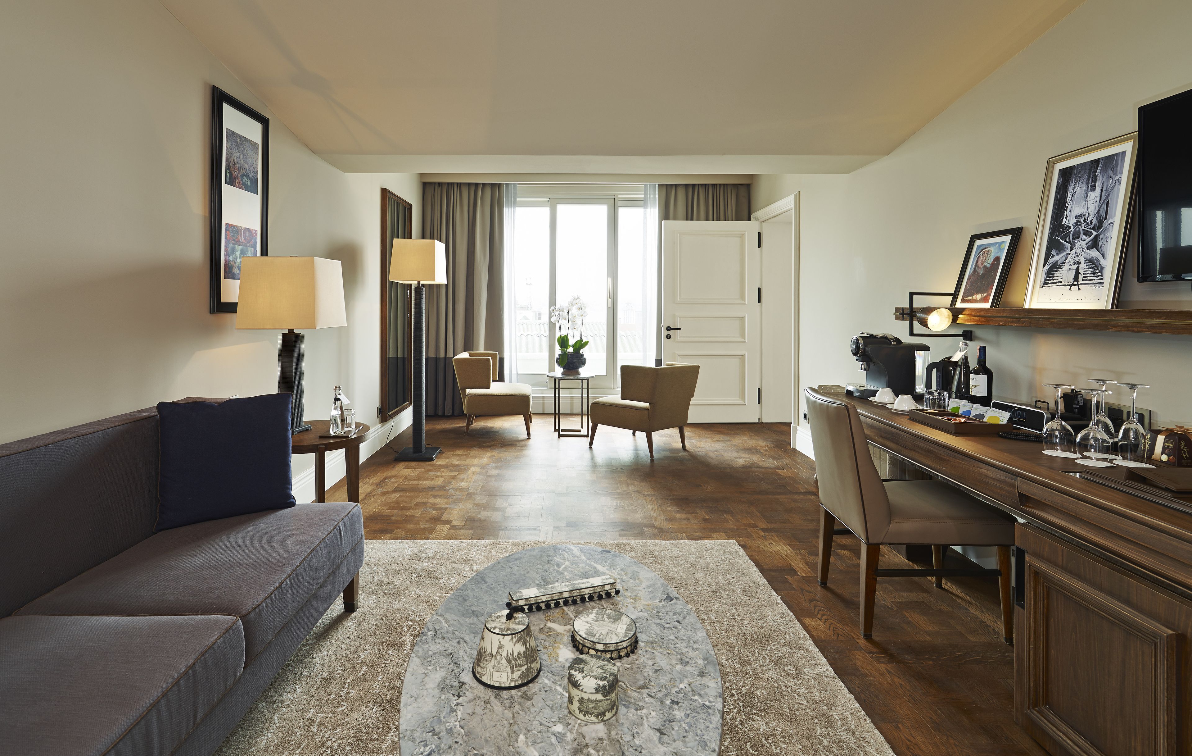 penthouse, terrace | living area | lcd tv