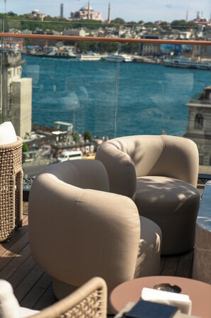 Rooftop terrace - The Bank Hotel Istanbul, a Member of Design Hotels - Special Class (Istanbul)