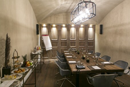 The Bank Hotel Istanbul, a Member of Design Hotels Special Class - Image 39