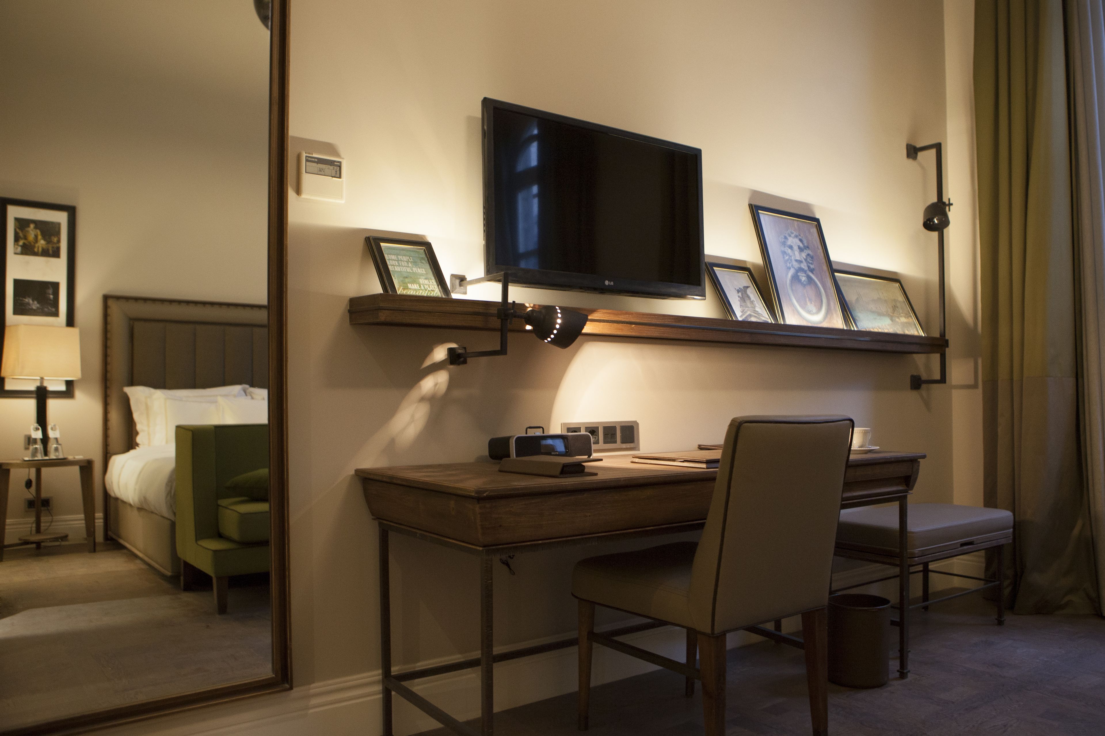 1 bedroom, minibar, in-room safe, desk