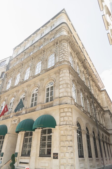 The Bank Hotel Istanbul, a Member of Design Hotels Special Class - Image 74