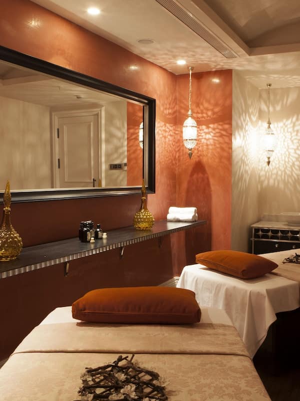 Steam room, Turkish bath, body treatments, aromatherapy