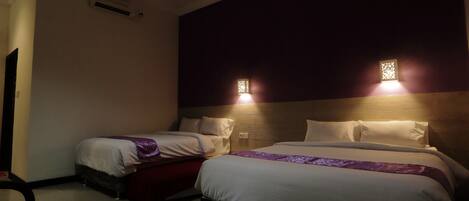 Familierom | 1 soverom, sengetøy av topp kvalitet, skrivebord og wi-fi (inkludert)