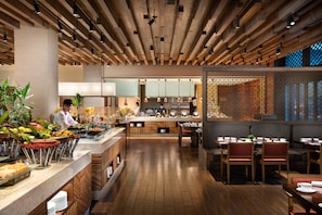 4 restaurants; breakfast, lunch and dinner served  - Raffles Hainan (Lingshui)