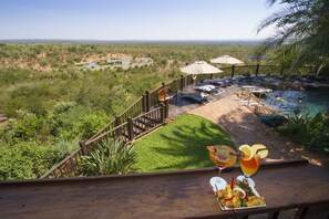 2 outdoor pools, sun loungers