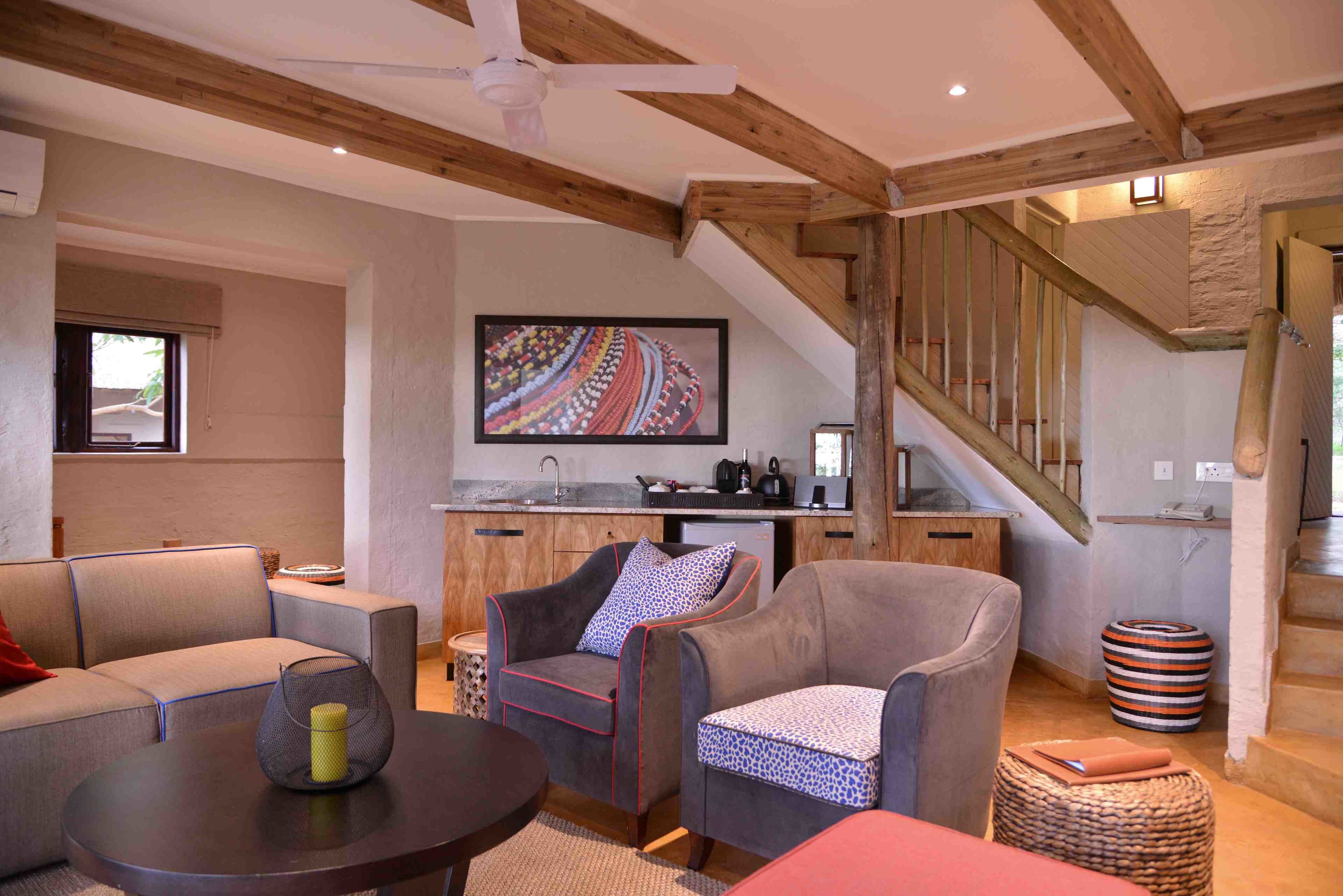 suite, 2 bedrooms | living area