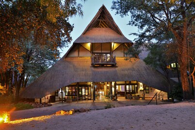 Victoria Falls Safari Suites