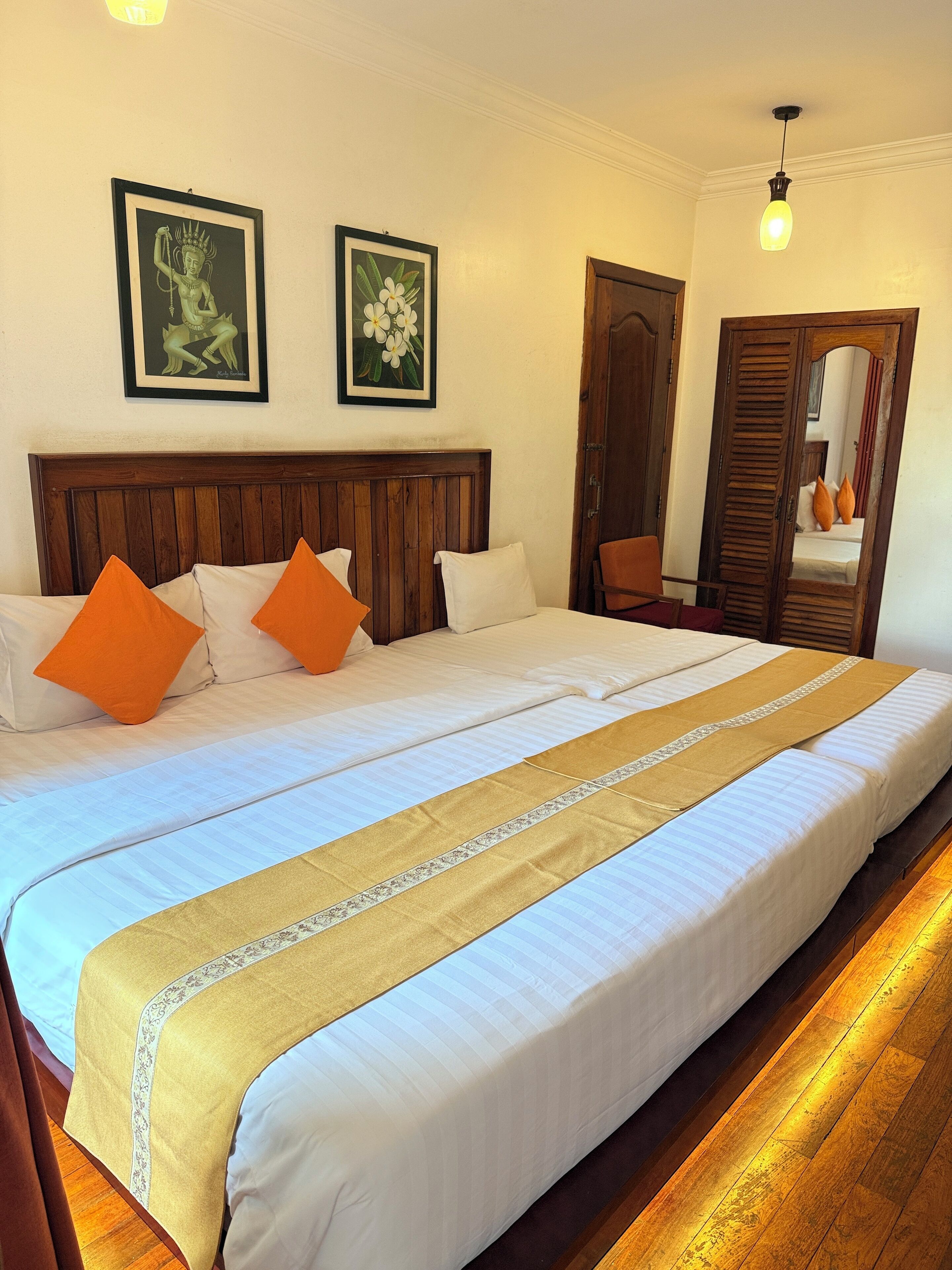 디럭스 트리플룸 (No Breakfast) | 10 개의 침실, 고급 침구, 필로우탑 침대, 미니바