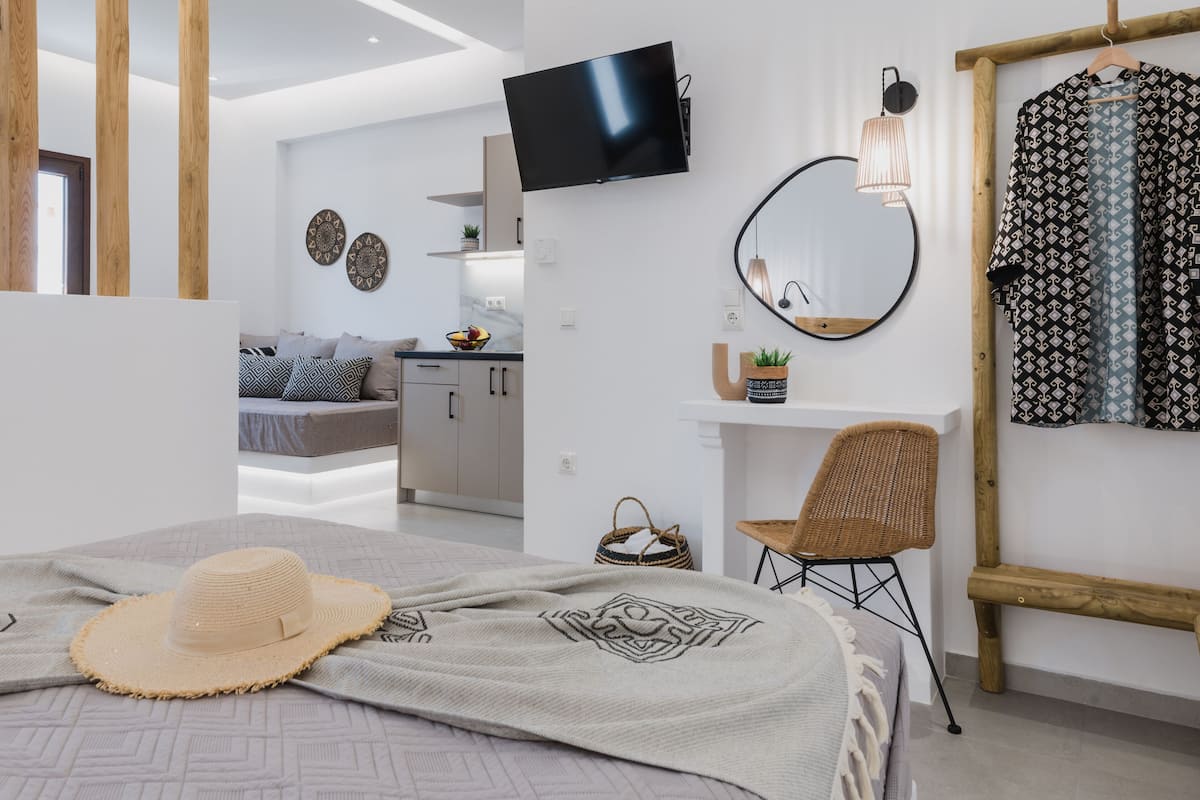 Luxury Studio Suite, Balcony, Sea View | Premium bedding, memory-foam beds, individually decorated